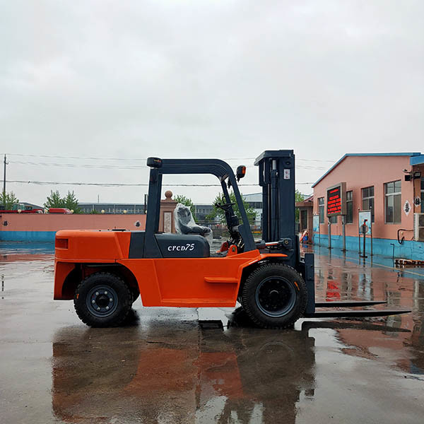 7500kg-8000kg Diesel Forklift Truck Chinese Diesel Engine Forklift
