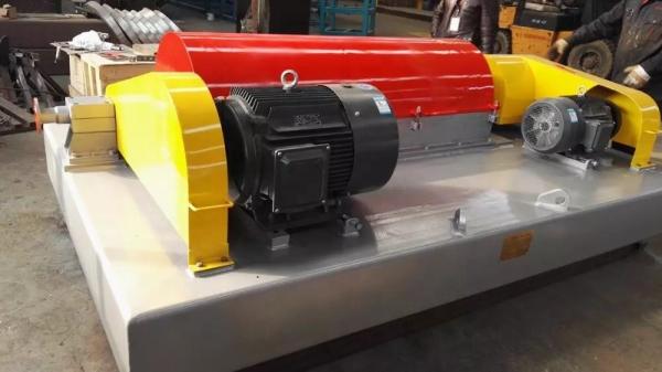 Horizontal Type Spiral Decanter Centrifugal Machine For Water Treatment
