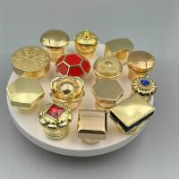 Caps de bouteille de parfum personnalisés pour bouteille de verre FEA15 en finition en laiton antique