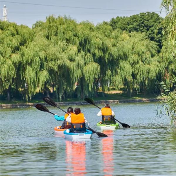 Factory cheap price OEM/ODM fashion design HDPE plastic single person sit on kayak fishing for sale