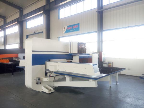 High Speed CNC Hydraulic Punching Machine With Pneumatic And Hydraulic Components