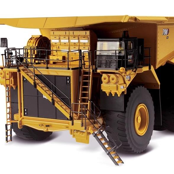 Diecast Masters 1:50 CAT 798AC Super Large Mining Haul Truck Die-cast Model 85671
