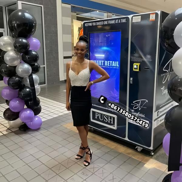 Zhongda Popular LED Screen Hot Custom Design Hair Lashes Vending Machine Beauty Vending Machines