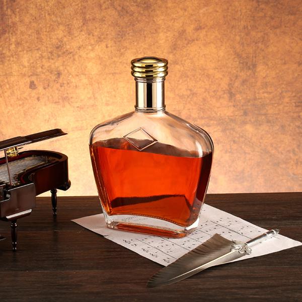 Garrafa de licor de vidro de vinho gigante vazia com cortiça em vidro de pedra super negro transparente