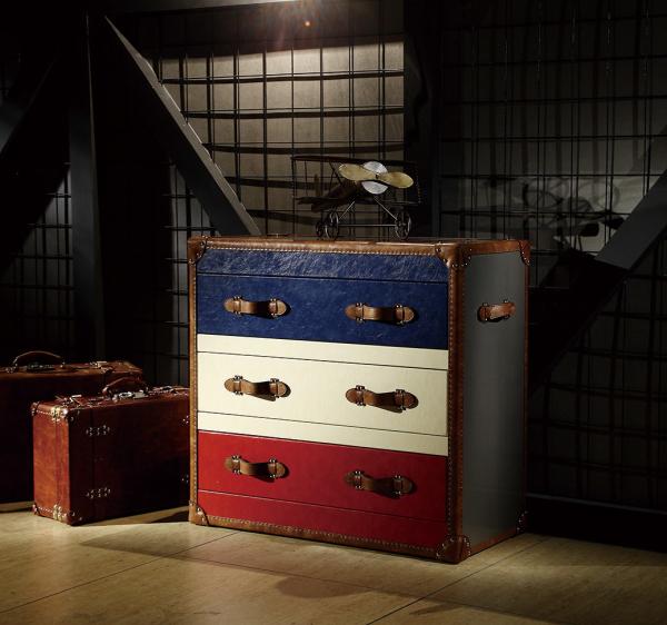 Brushed Steel Antique Steamer Trunk , Leather Steamer Trunk Side Cabinet 3 Layers