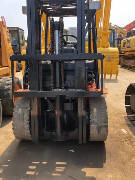 FD30 2T 3T 5T 3 Mast Side Shift TCM Komatsu Forklift Japan in Building Material Shops