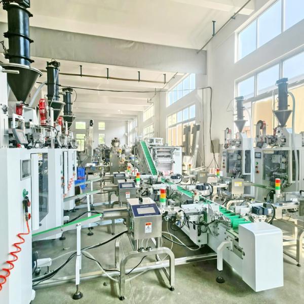Máquina automática de embalaje de bolsas para granulos en polvo líquido