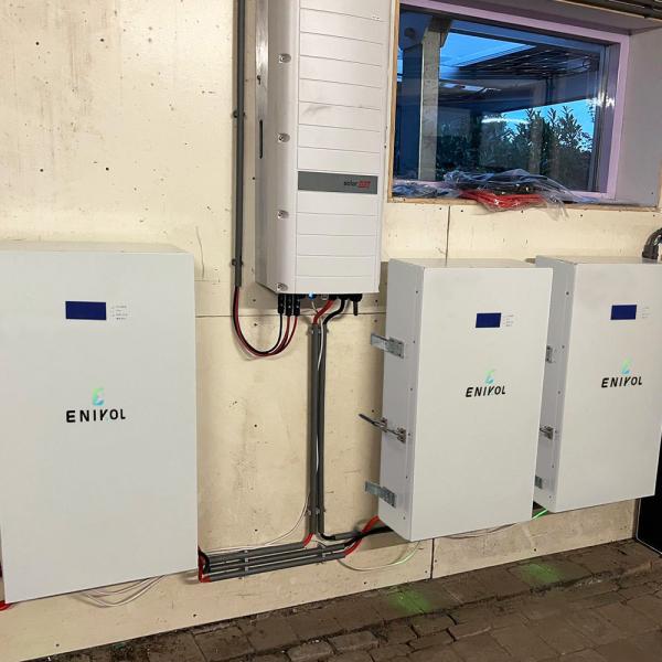 Doméstico 48V Bateria LiFePo4 montada na parede 200ah 100ah Bateria solar de lítio 10kwh