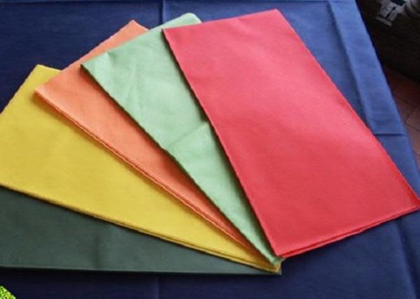 Polypropylene TNT Non Woven Tablecloth 1m*1m Customized Printing Breathable