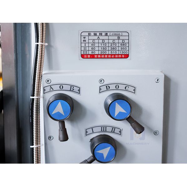 Une toute nouvelle machine de fraisage à tourelle 4H 4HW avec fraisage manuel à haute performance