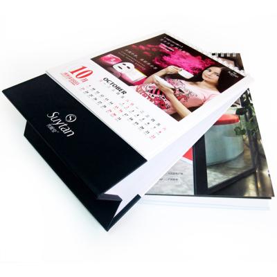 Le bureau de carton de papier d'art de C2S a adapté le service aux besoins du client d'impression de calendrier pour la promotion
