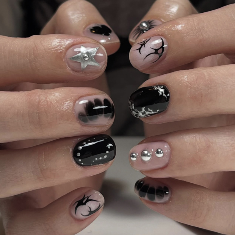Short Round Star Pattern Press On Nails With Pearl Rhinestone