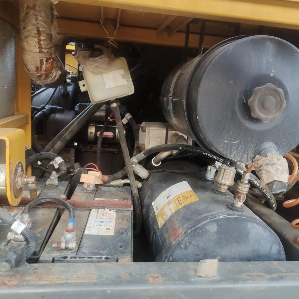 Used 7 Ton Lin Gong LG75F Hydraulic Wheel Excavator Road Construction Machinery