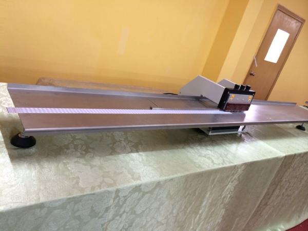 V-Cut PCB Separator Machine Specilize in LED Lamps Strip with 6 Blades
