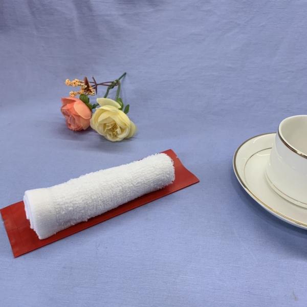 Расслабляющие влажные охлаждая полотенца руки Терри