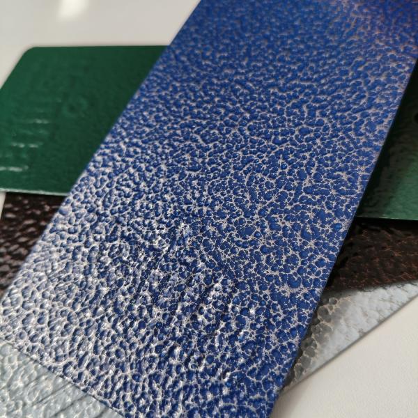 Revêtement en poudre martelé 100 % solide avec une granulométrie moyenne de 32 à 42 µm et une densité de 1,2 à 1,7 g pour un revêtement métallique supérieur