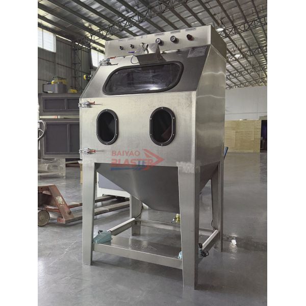 High Efficiency Wet Sand Blasting Machines Blaster For Car Part Surface Treatment