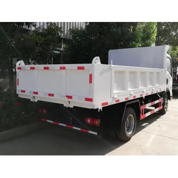 HOWO Light Tipper Truck 6 Wheel Dump Truck , Mini Dump Truck 4X2