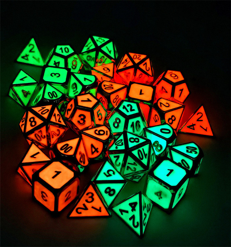 Wholesale Glow-in-Dark Zinc Alloy Metal Dice Set Customizable Polyhedral DND Dice for Role Playing Games