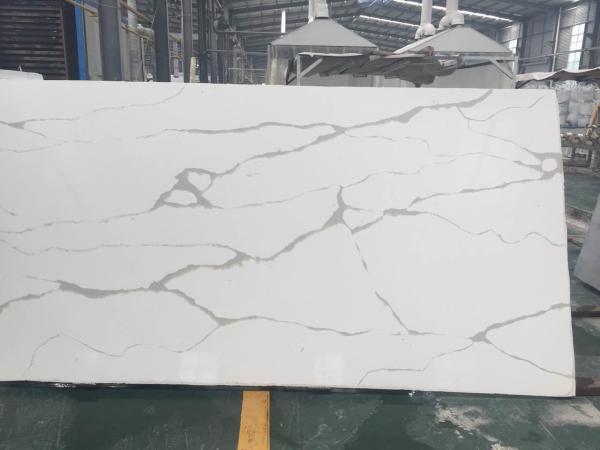 Environmental Friendly Calacatta Quartz Countertops With Grey Vein Low Maintenance