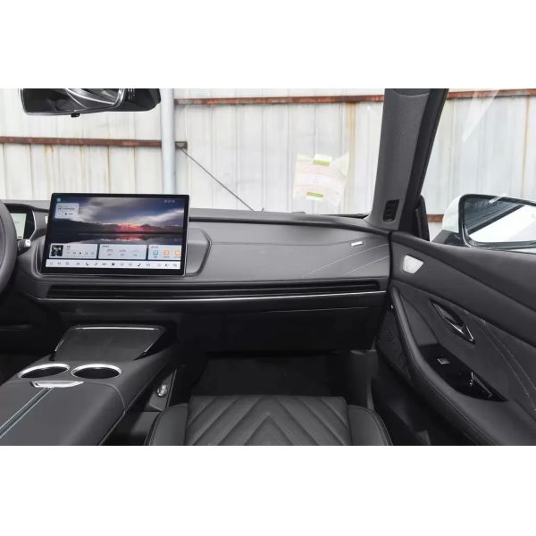 ChangAn Deepal SL03 2024 Hybrid Vehicle with 200-250Ps Power 300-400Nm Torque and Panoramic Sunroof