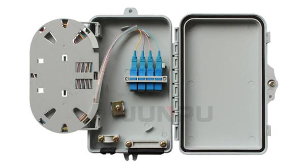 4 core Optical Fiber Distribution Box with SC adaptes and waterproof IP55