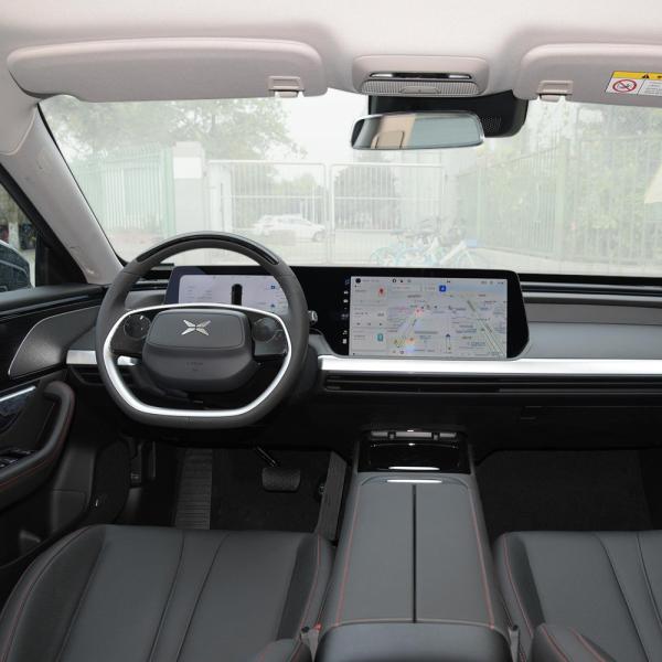 Panoramic Sunroof Xpeng P7 Electric Sedan Car Endurance Mileage 706km