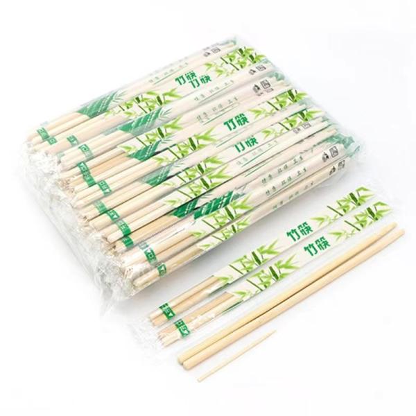 A fábrica vende diretamente hashis de bambu redondos descartáveis do macarronete para o restaurante