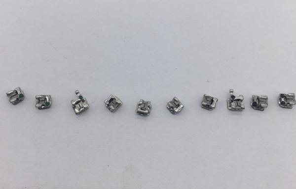 Torque Designed Metal Dental Braces With Double Wings Constructure Smooth Surface