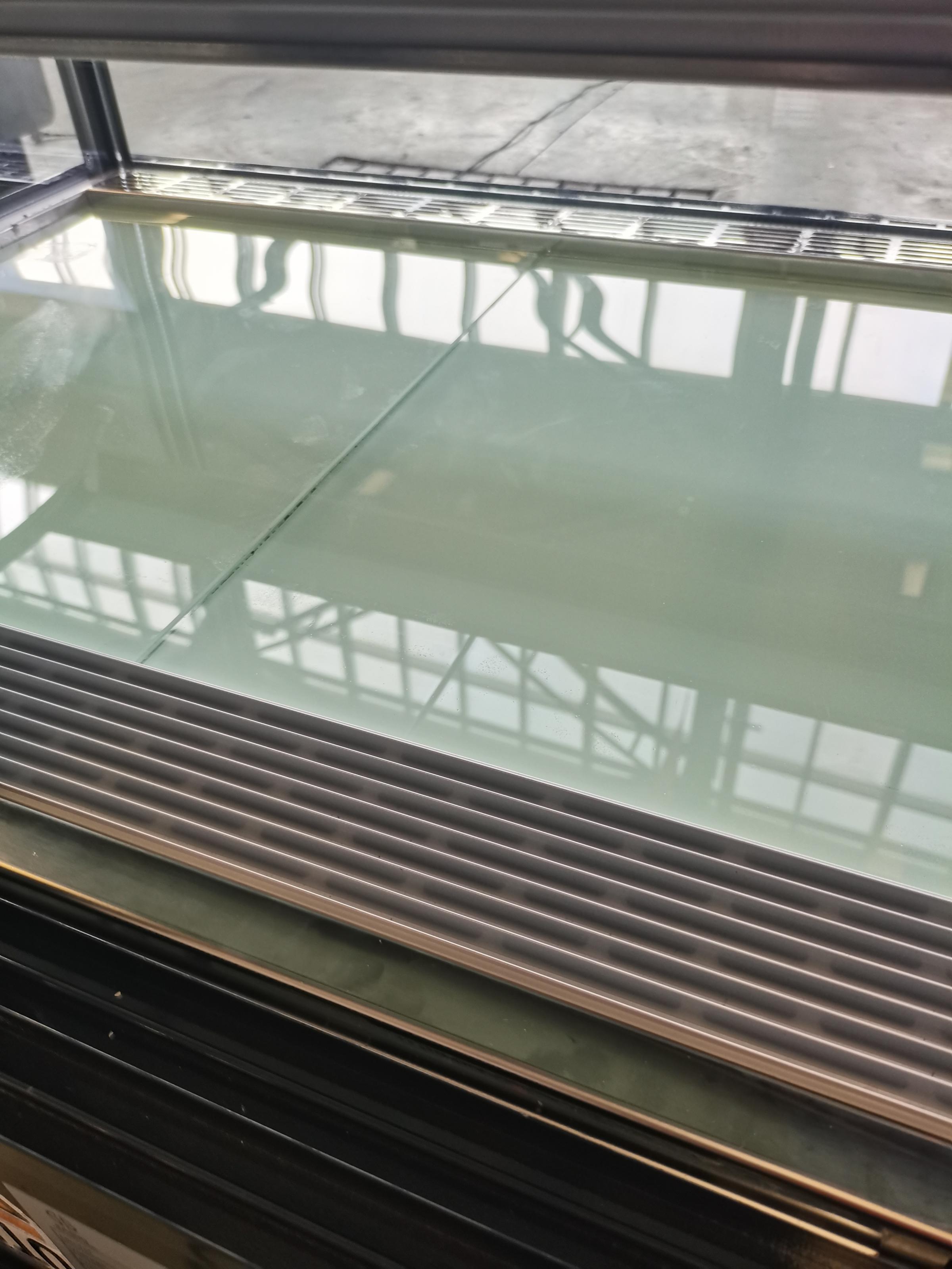 VERA90TS Commercial Rear Sliding Door Right Angle LED Light Stainless Steel Anti Fog Food Grade for Hotel ODM Tailor Made Cake Display Chiller