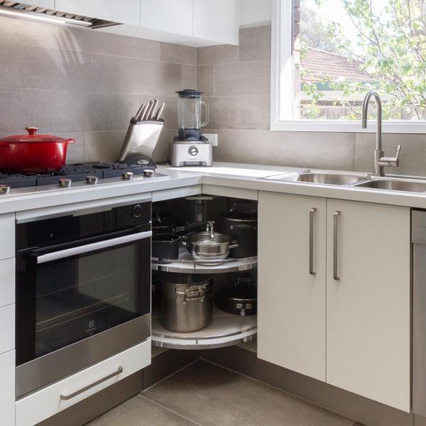 Luxury Villa Kitchen Cabinet Design Melamine Kitchen Cabinet Set With Handles