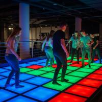 Jeux de sol interactifs lumineux pour événements et divertissements - Vivez l'expérience de la lumière !