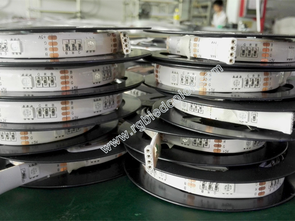 5050 rgb 5v plug pin led strip