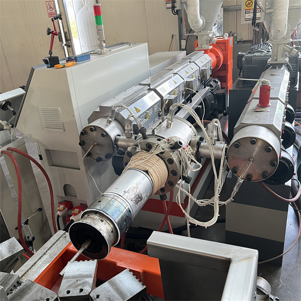 Производственная линия двойной стенки HDPE PVC для гофрированных труб, машина для производства труб DWC