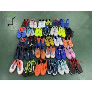 Mixed Styles Second Hand Football Shoes Chinese Branded Used Children Soccer Shoes