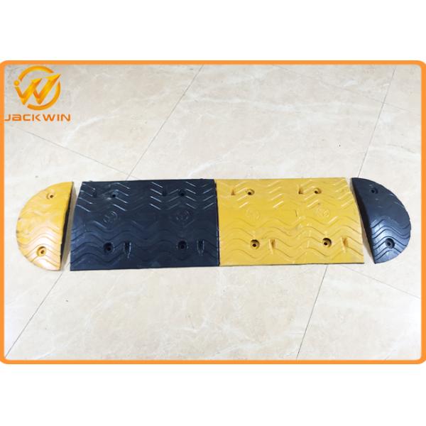 Prefabricated Portable Rubber Parking Bumpers , Car Safety Road Concrete Speed Bumps