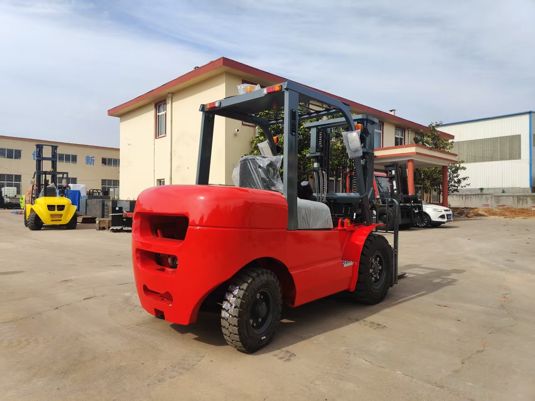 4T-5T Diesel Forklift Lift Truck with Japan Engine and Container Mast