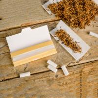 Papel de cigarrillo preenrollado con chicle natural