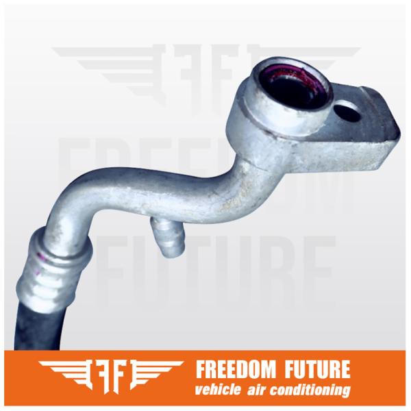 C1B119F618CC Durites d'aspiration de climatisation Ford Fiesta MK7 1.5L Pour 08-17
