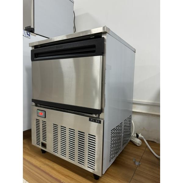 BLG Spray Ice Square Big R290 Cube Ice Crystal clear 30*30*30mm Stainless Steel Whisky bar 110kg Storage Machine China Factory
