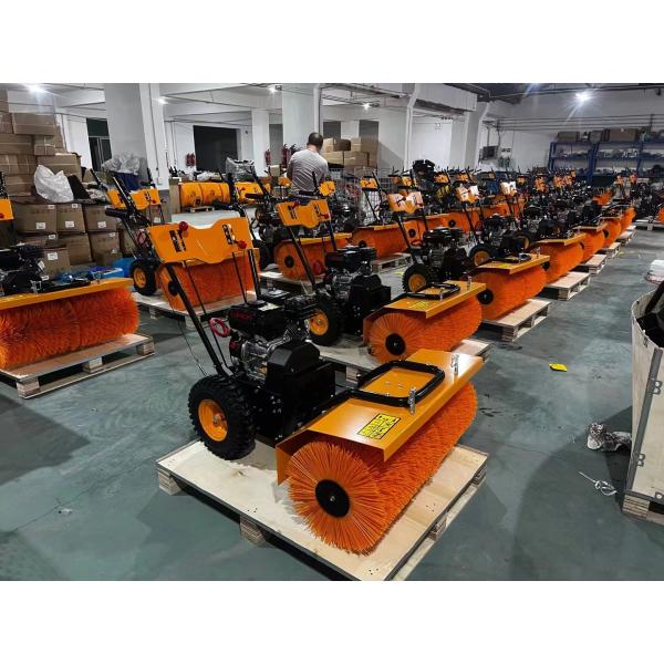 Walk-Behind Snow Removal Equipment with 34.5 cm Brush Diameter and 110CM Working Width
