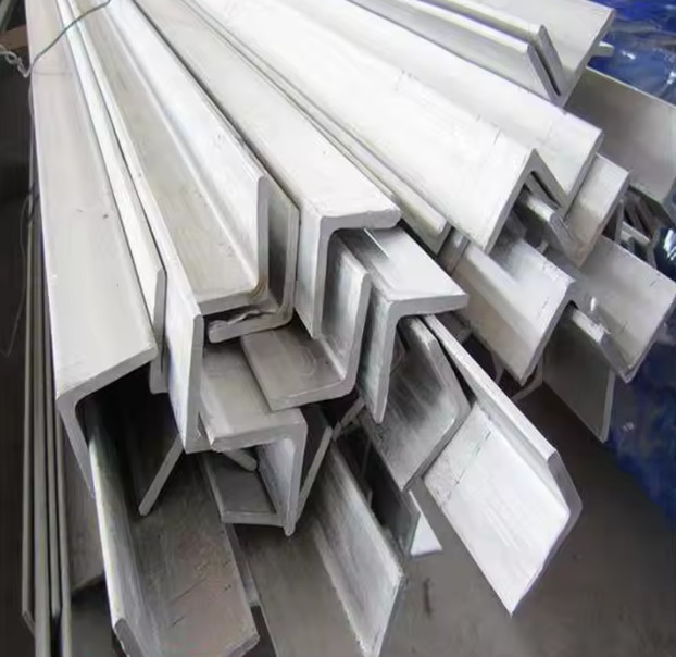 Q395 SS400 Stainless Steel Angle Bar 30x30x5 And 60x60x6mm L Shape Steel Angle