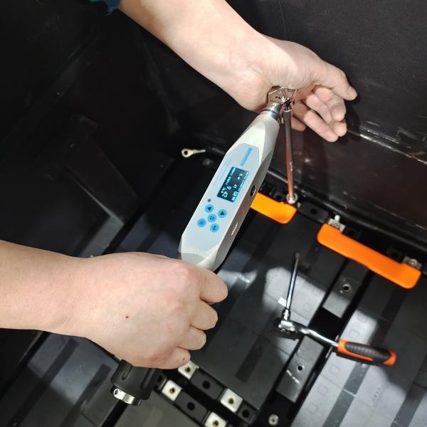 Customized Long Cycle Life Forklift Lithium Battery 36v 38.4V 800AH Lithium Battery Smart BMS LED Display For Toyota Linda Electric Forklift Scissor Lift Machines To Replace Lead Acid Battery