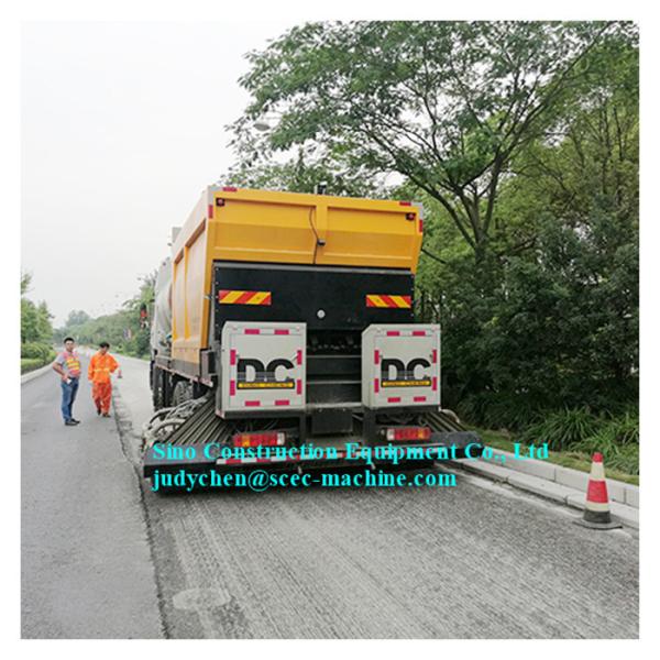 Synchronous Sealing Truck SCEC5168TFCT Asphalt Tank 6m3 For Asphalt Crushed Stone