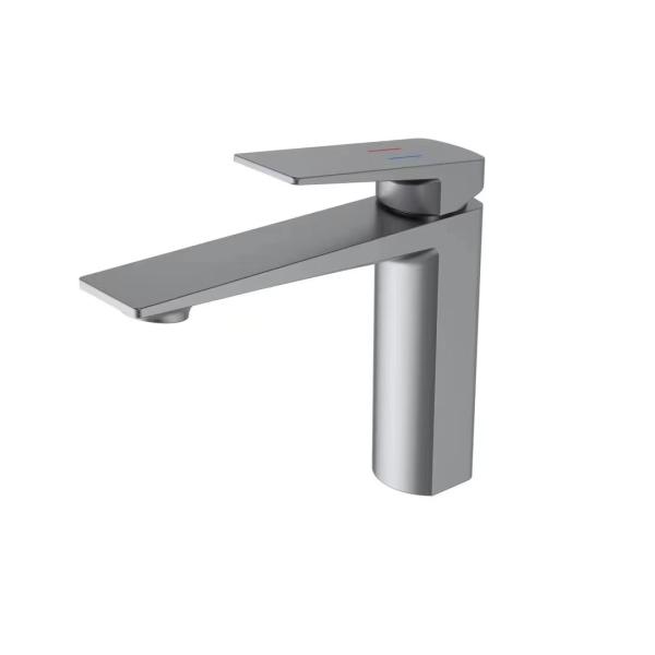 Lizhen-Hwa.Con Modern Chrome Brass Bathroom Hot and Cold Water Deck Mounted Basin Faucet Mixer Tap