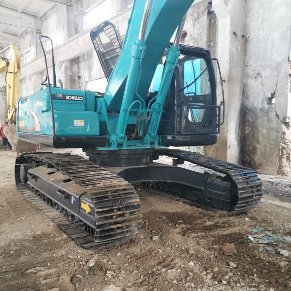 Excavateur Kobelco SK250d d'occasion à bas prix et à faible temps de travail