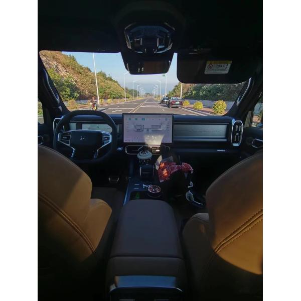 2024 Chery Jetour Traveler SUV Interior oscuro Turbo Motor AWD Drive Caballero Negro Coche modificado para diversión y viajes fuera de carretera