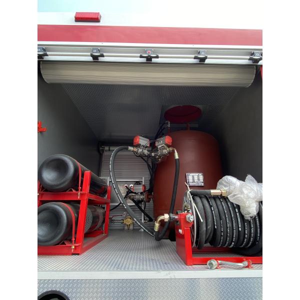 Euro 3- Euro 5 Fire Truck With Large Water Tank For Fire Fighting