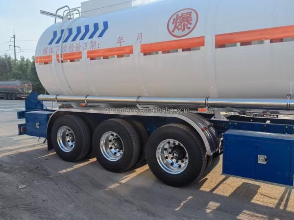 CIMC S30408 Q345R 3 essieux 13200*2540*4000mm capacité totale 52,6cbms suspension pneumatique Yostes jambe d'atterrissage 50# épingle de traction Tanker GNL