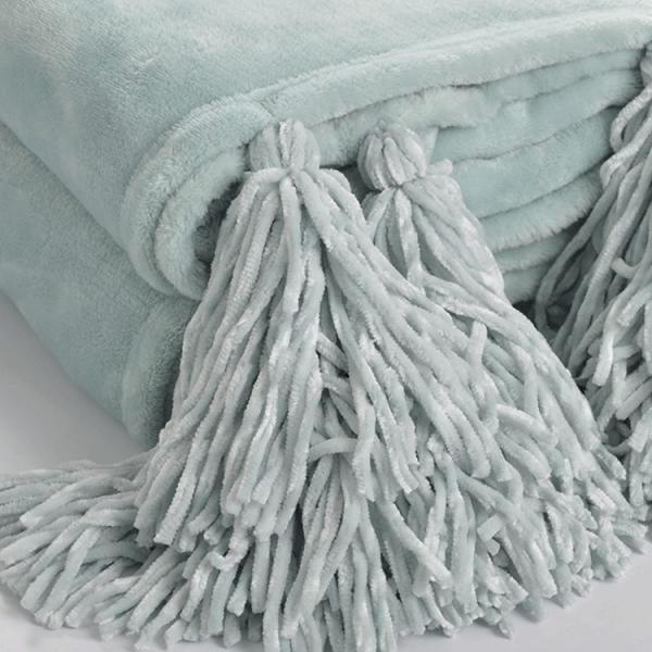 Solid Microfiber Fleece Bed Blanket Queen Size Winter Lightweight Bed Blankets